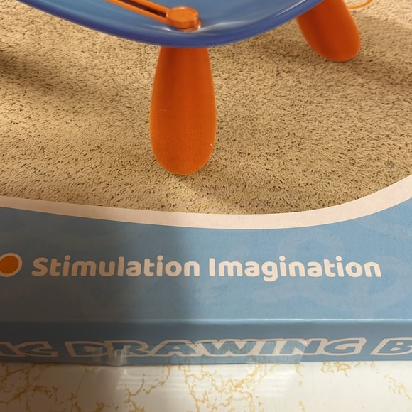 Magnetic Drawing Board 12 month + - Picture 6 of 7